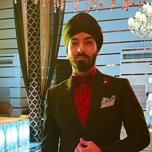 Meet your Posher, Paramjot